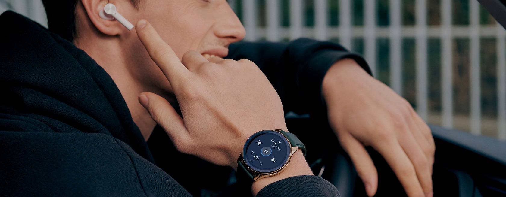 OnePlus Watch - управление и функции