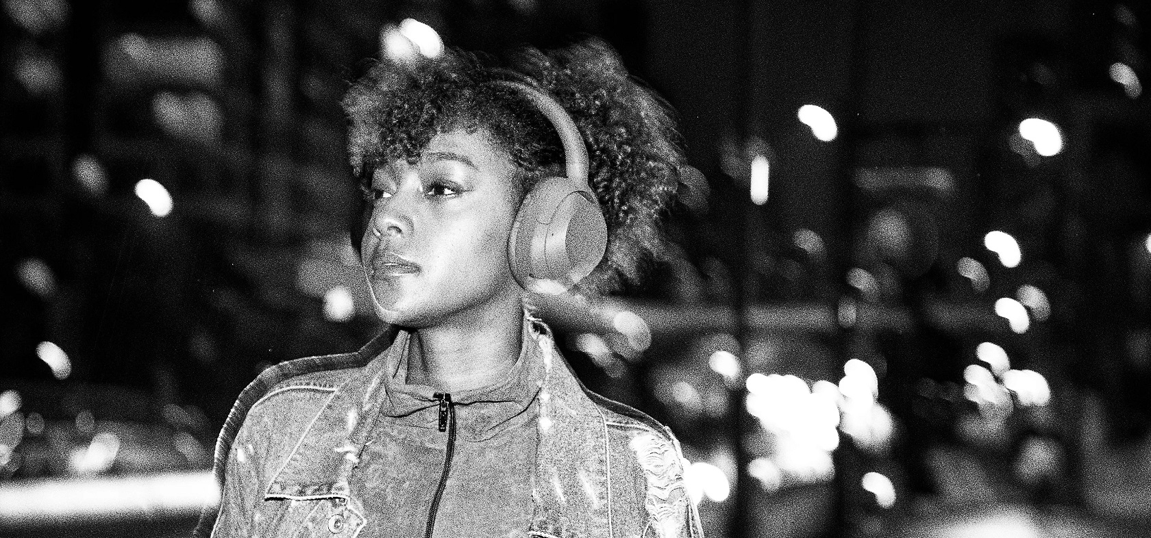 Sony ULT WEAR - крупный план