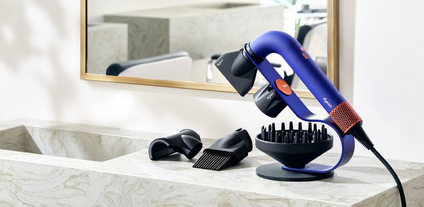 Эргономичный дизайн Dyson HD17 Supersonic R Pro