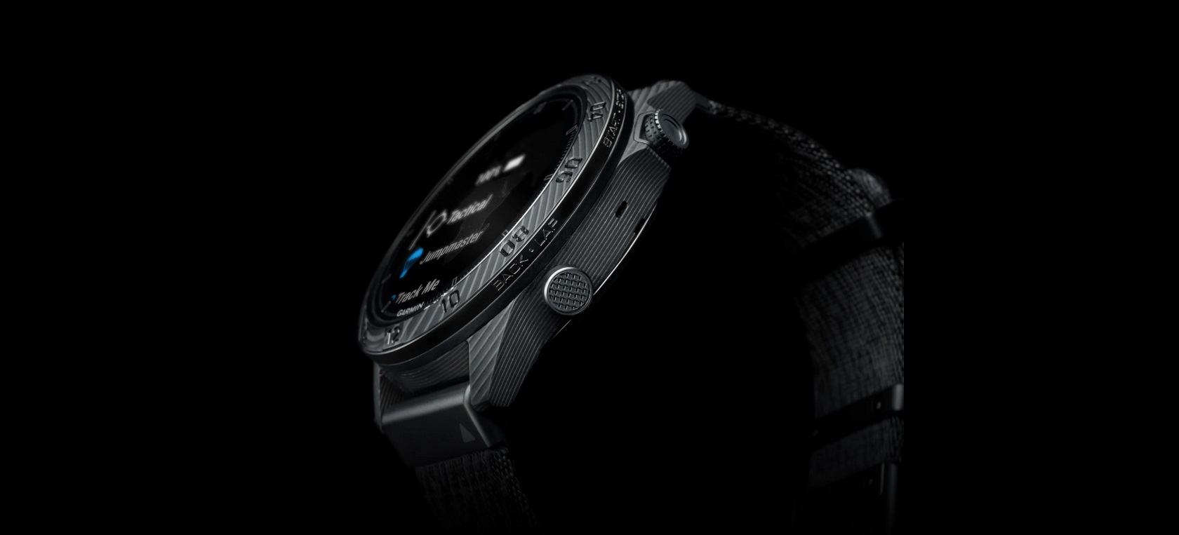 Garmin MARQ Commander Gen 2 - вид спереди