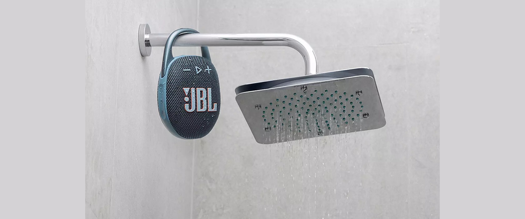 JBL Clip 5 - вид сбоку и элементы управления